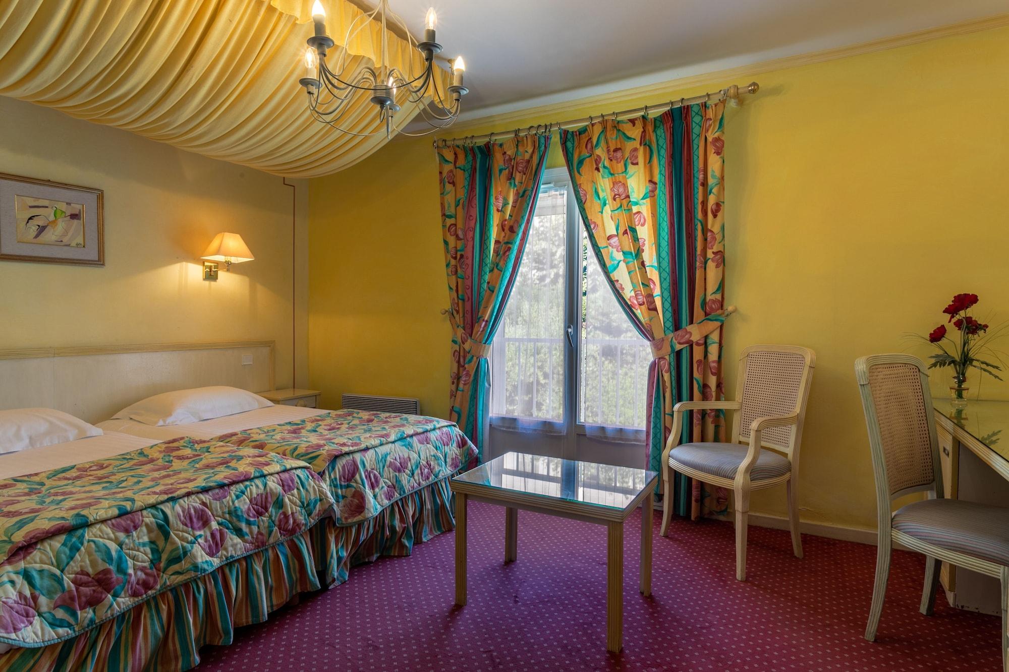 Hotel Mireille Арль Экстерьер фото