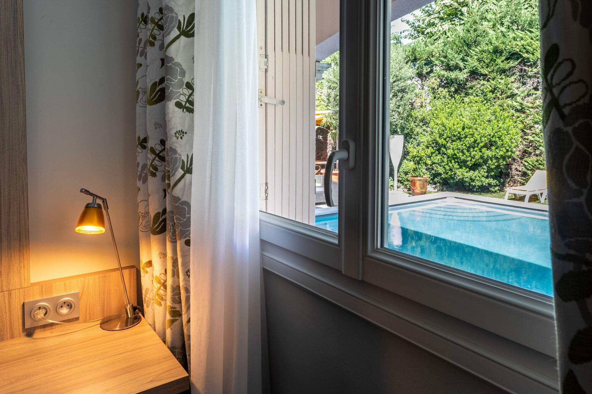 Hotel Mireille Арль Экстерьер фото