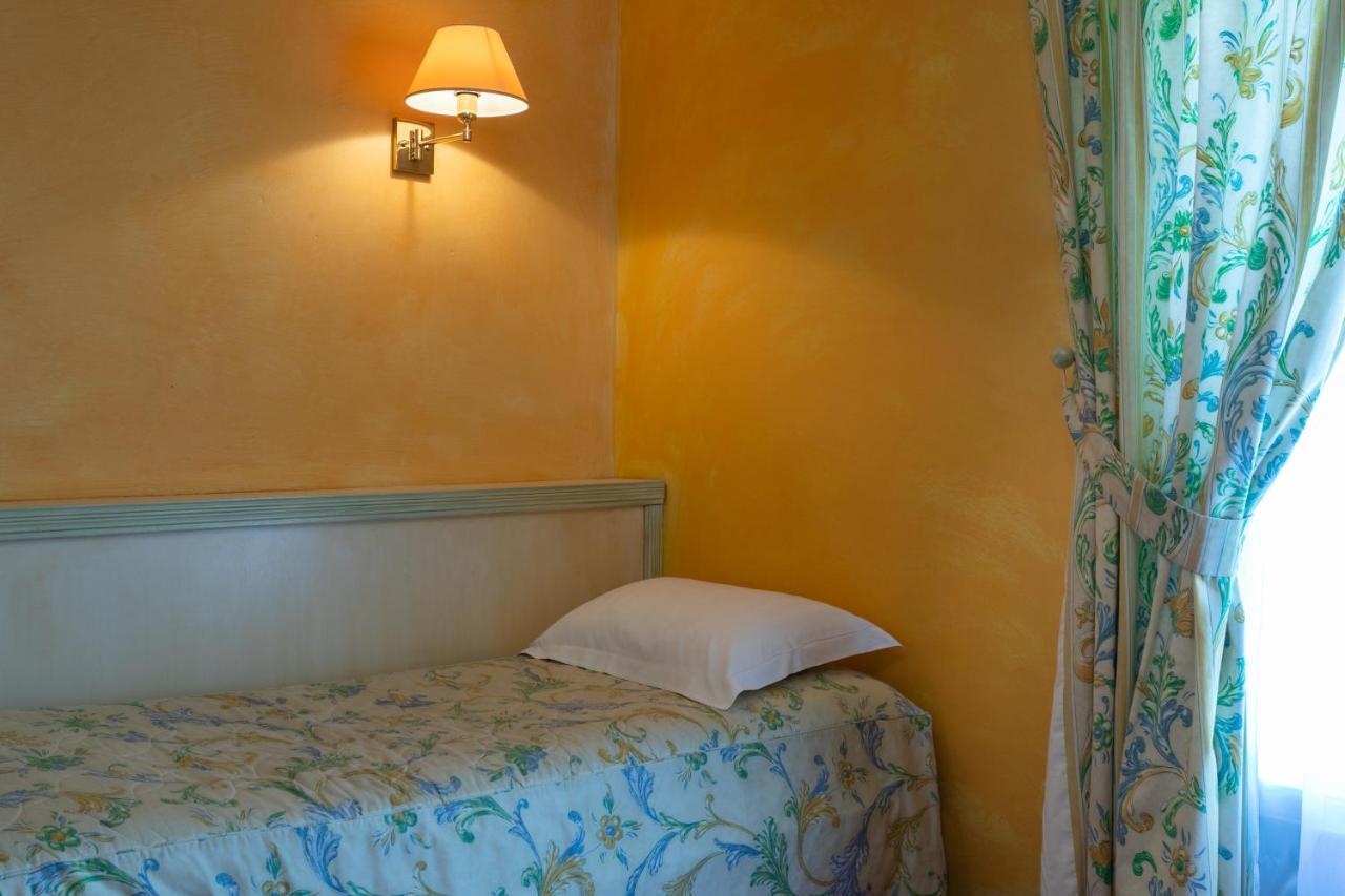 Hotel Mireille Арль Экстерьер фото
